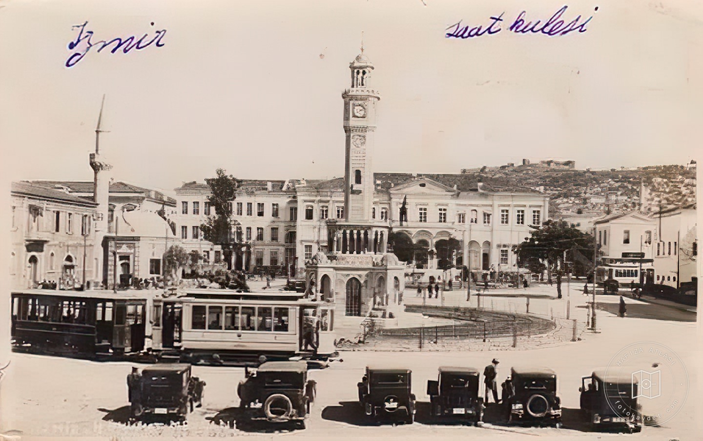 1930′larda İzmir Konak Meydanı
