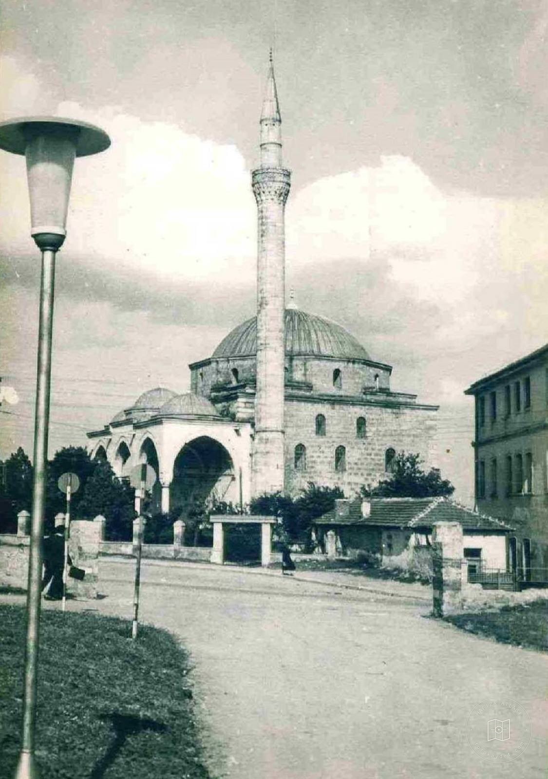 Üsküp Mustafa Paşa Camii