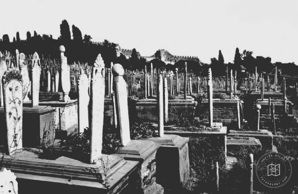 Selanik Turkish Cemetery / 1900′s