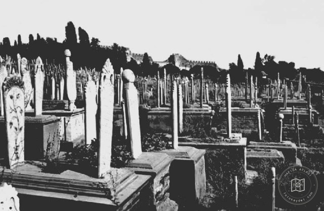 Selanik Turkish Cemetery / 1900′s