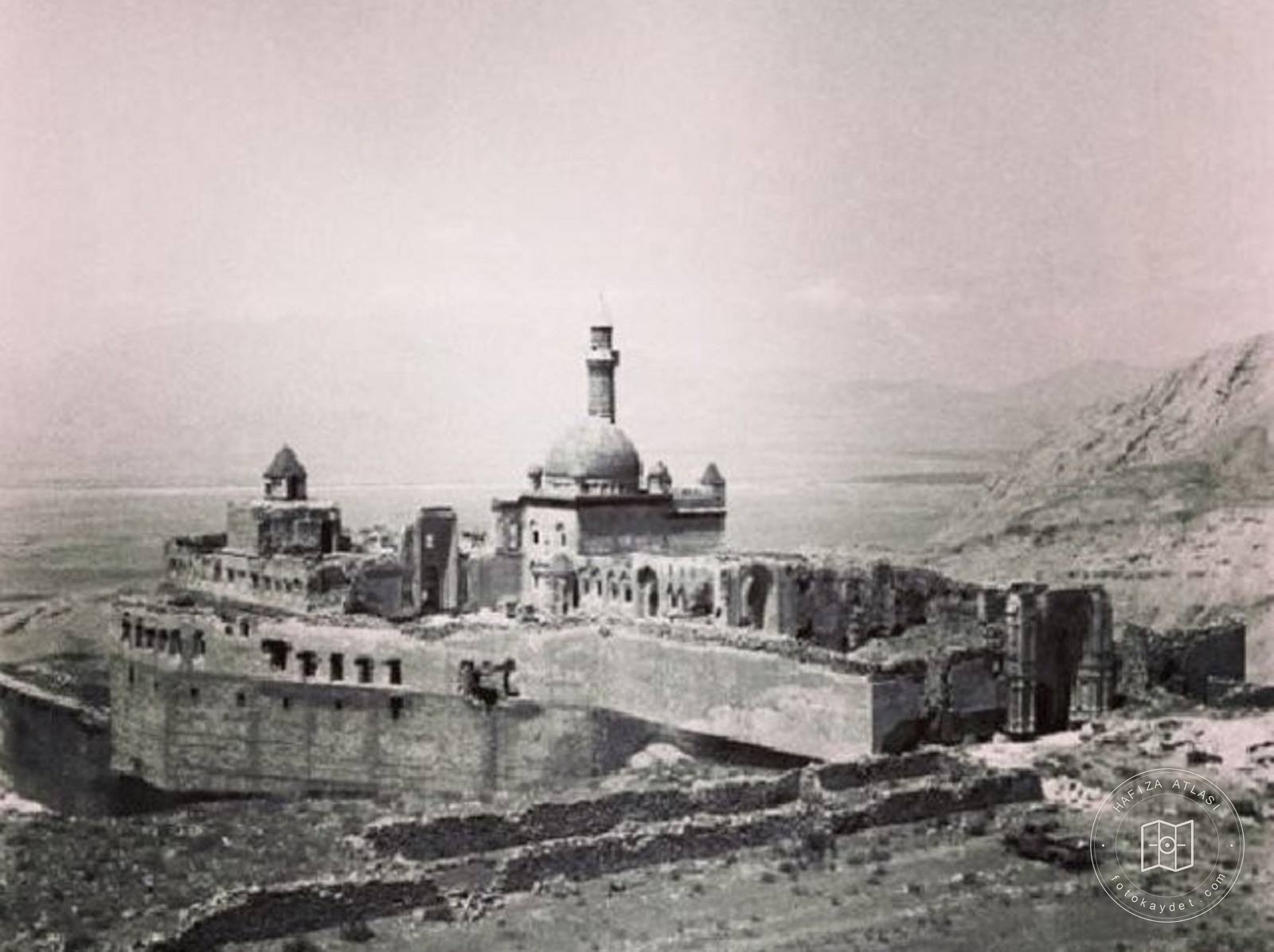 1950'lerde İshak Paşa Sarayı, Doğubeyazıt
