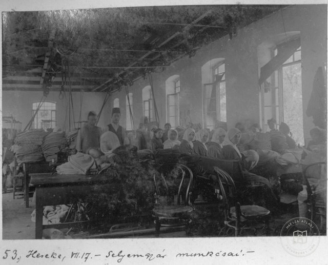 Hereke Carpet Women's Workers at Factory / 1914