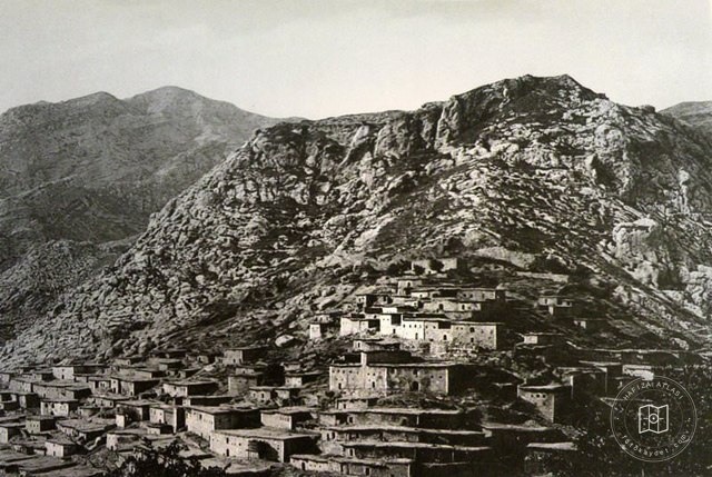 Akra. A town inhabited by Nestorians (Assyrians) (Source: Mark Sykes, Dar-ul-Islam, London, 1904)