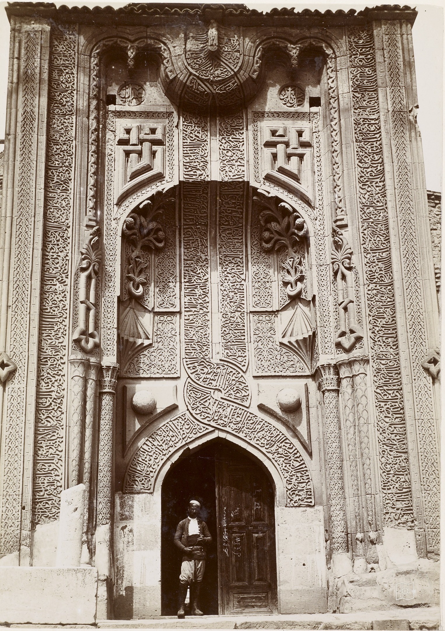 İnce Minare Girişi, Konya