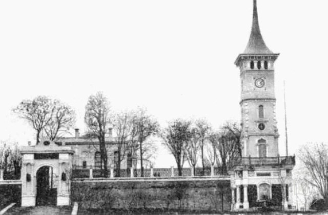 Kocaeli Izmit Clock Tower and Kasr-I Humiayun Crown Gate