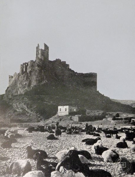 The castle of Khoshab/Hoşab (Source: Christmas Buxton, Harold Buxton, Travel and politics in Armenia, London, 1914)