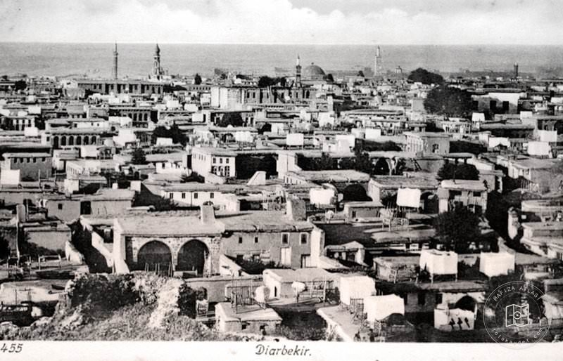 Diyarbekir: panorama of the town (Source: Michel Paboudjian collection)