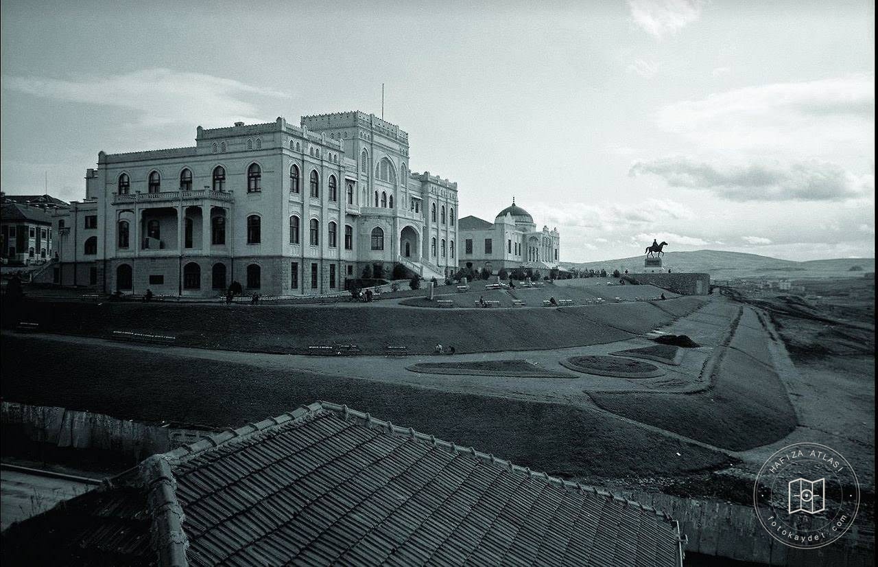 Ankara Devlet Resim ve Heykel Müzesi / 1930′lu yıllar