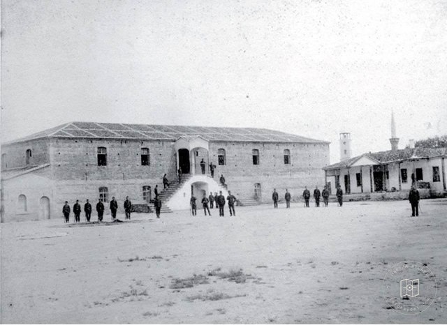 Gumlcine Military Winter / 1900