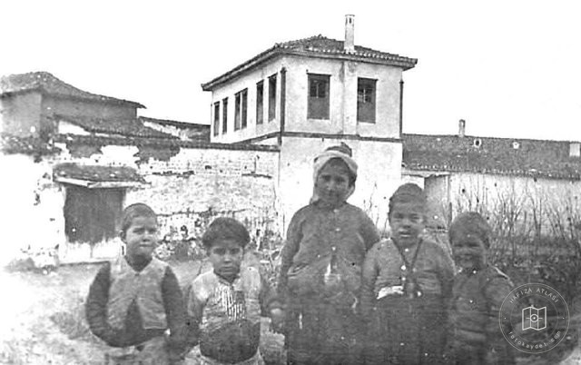 Turkish Children in Karaferye / 1910′s