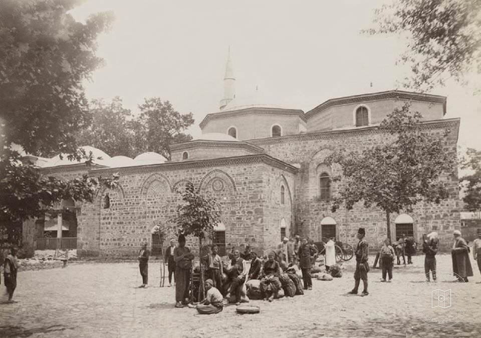 Sultan Orhan Mosque and Pazar Place / Bursa