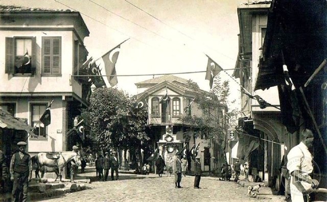 Bursa salvation from the enemy occupation / 1922