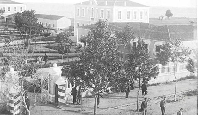 Gumlcine Adliye Building
