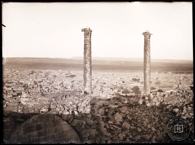 Urfa, seen from the castle, ca 1919-1920 (Source: theme by Gabriel Bretocq, Archives départementales de l’Eure. Fonds Gabriel Bretocq)