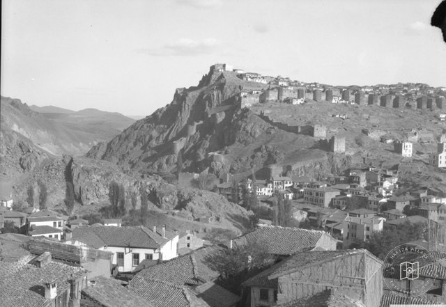 Right to Castle by Hajibayram, Ankara