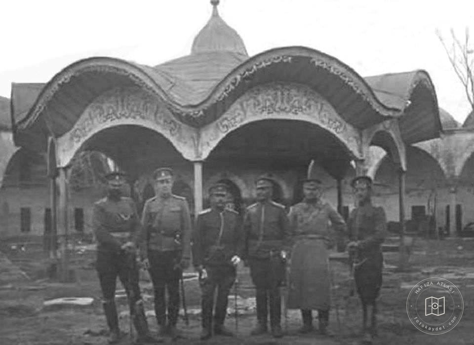 Kırklareli, Lüleburgaz - Balkan Savaşı’nda Sokullu Mehmet Paşa Mosque Avlusunda Bulgar Askerleri / 1912