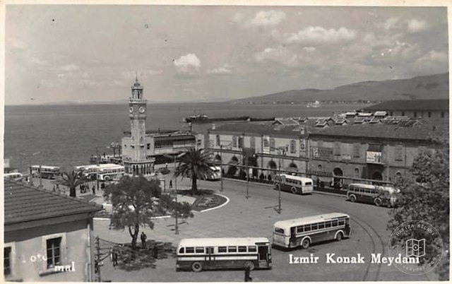 Izmir Konak Square