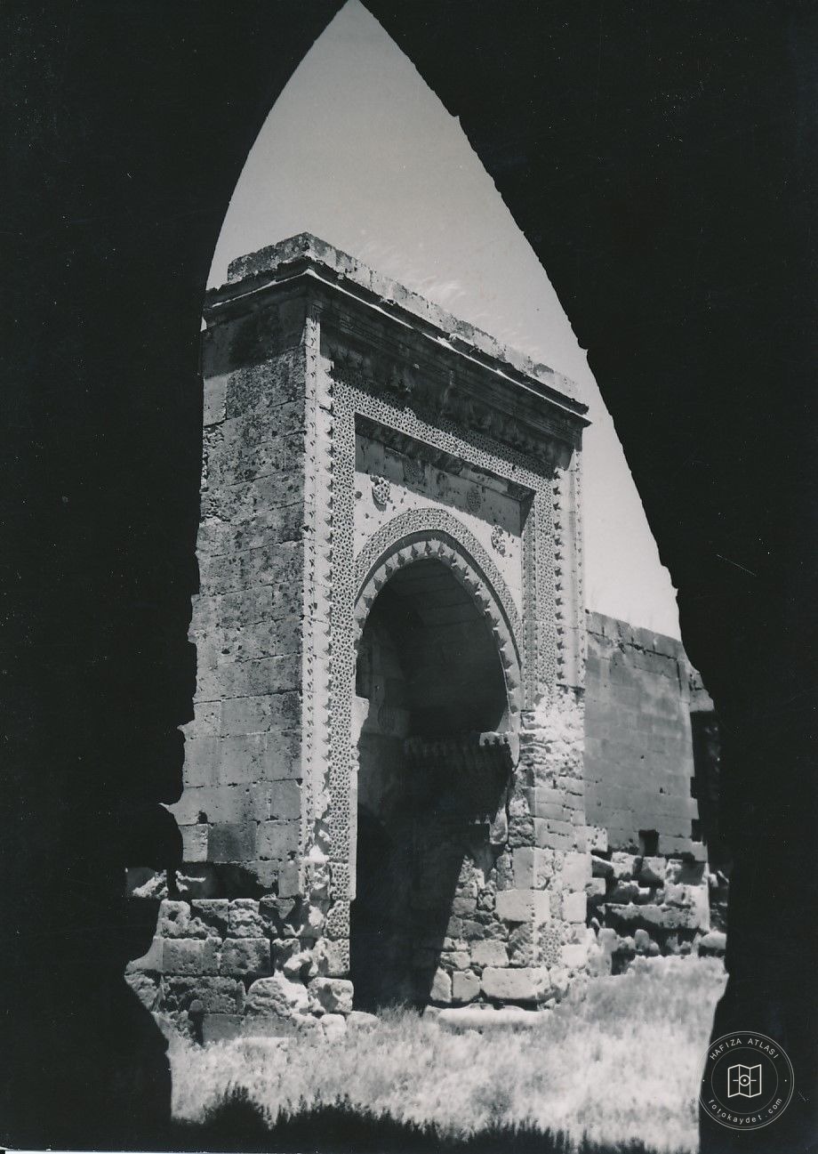 Sultanhani Caravanserole , Kayseri / 1950