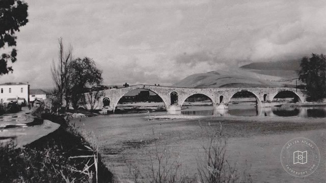 Arta Bridge, Yunanistan 17. century Ottoman structure