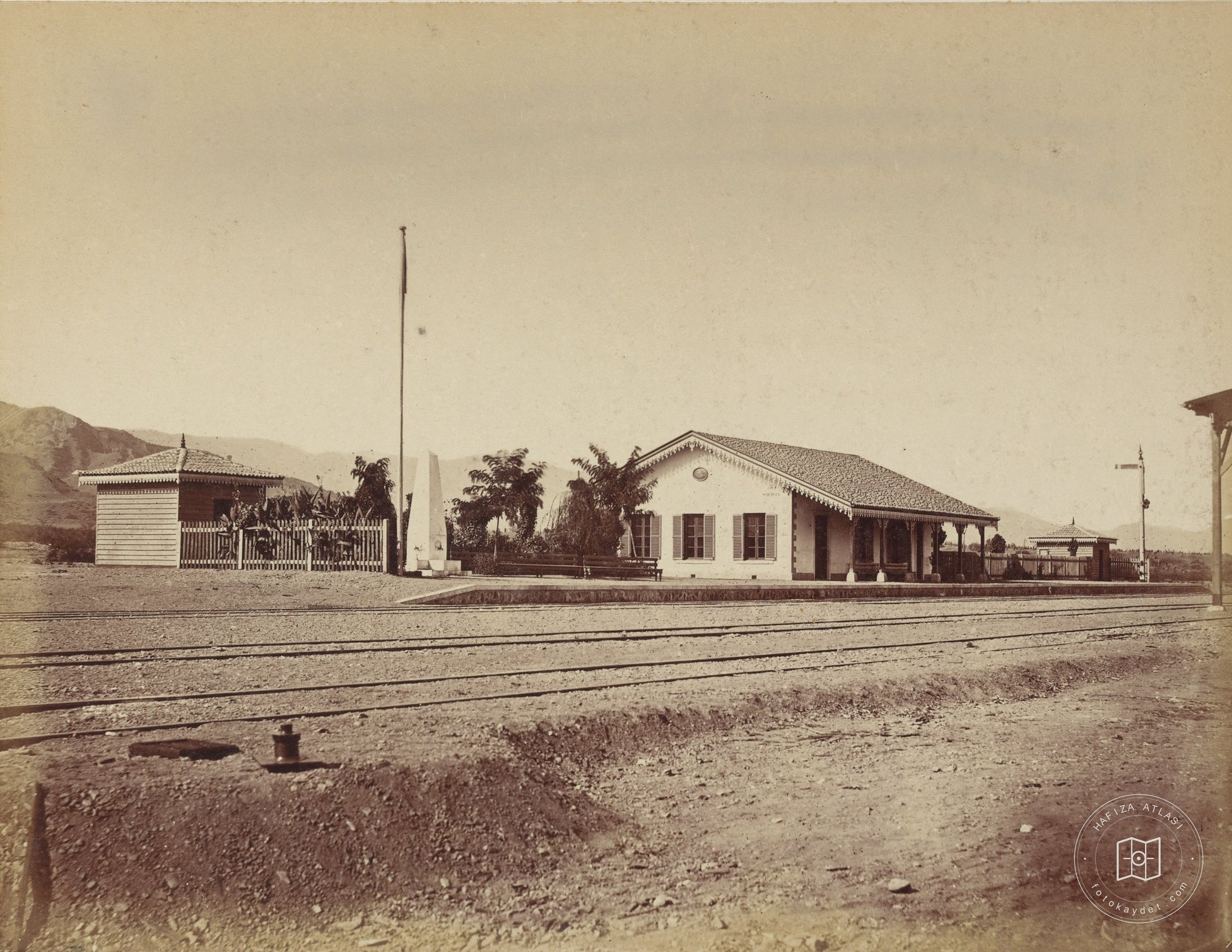 Salihli İstasyonu Yolcu Salonu / 1875
