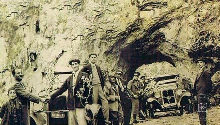 Bitlis'e Gelen Otomobiller / 1929