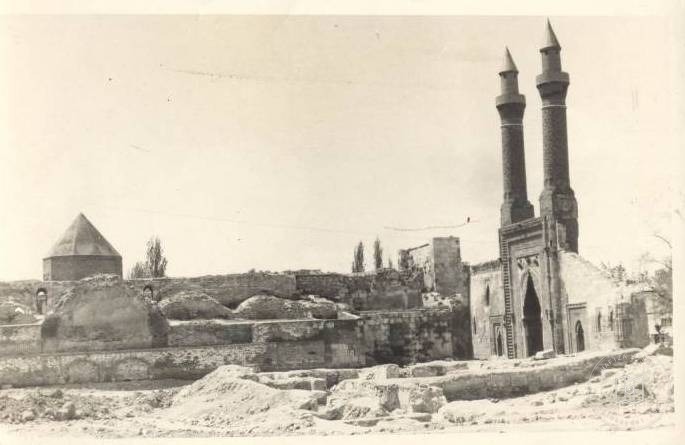 Sivas Double Minareli Medrese