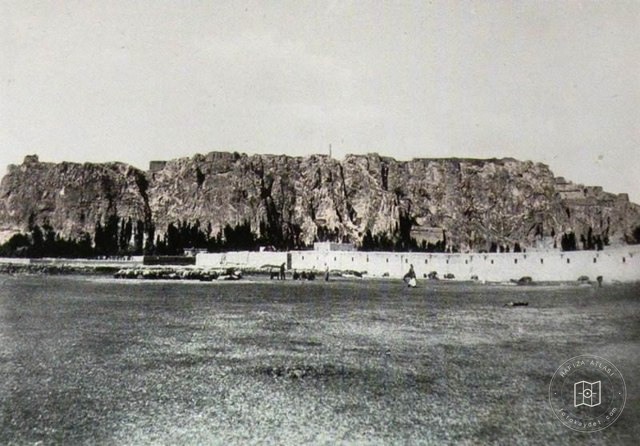 Van (Source: Victor Pietschmann, Durch kurdische Berge und armenische Städte, Wien, 1940)