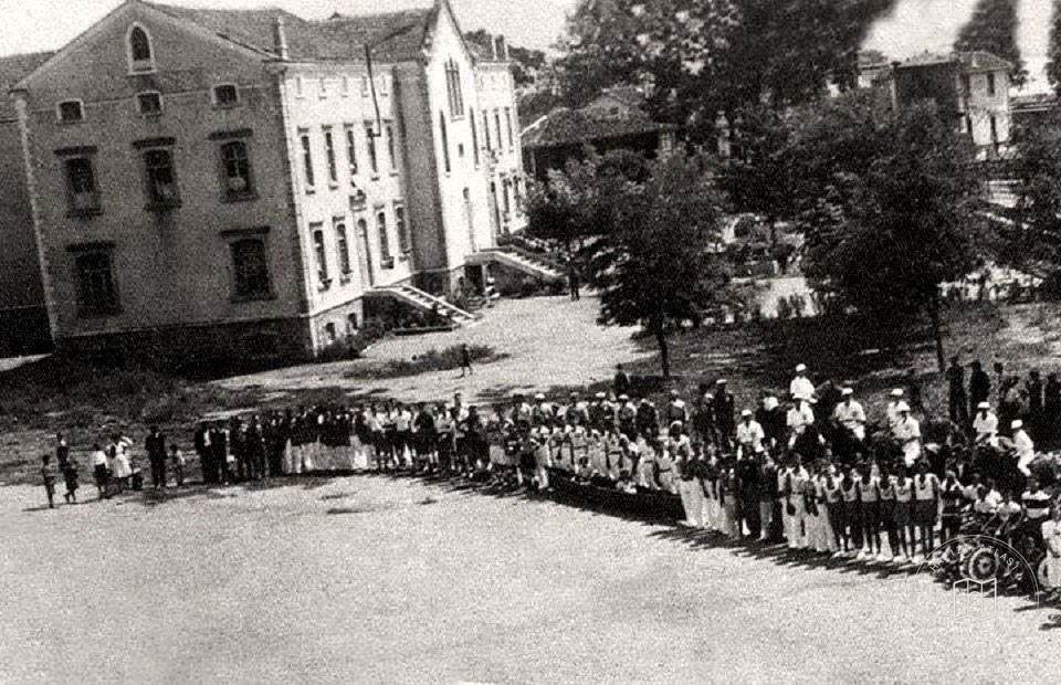 İzmit Necatibey İlkokulu / 1940′lar