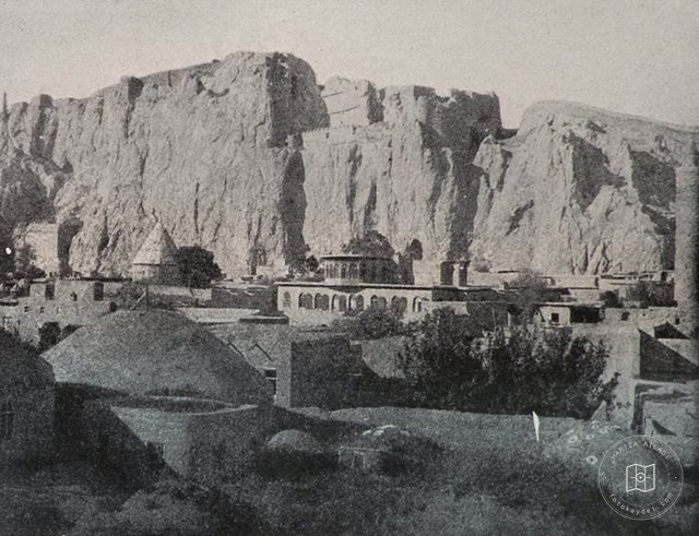 Van: a scene from the town (Source: C.F. Lehmann-Haupt, Armenien Einst und Jetzt, Berlin/Leipzig, 1926)