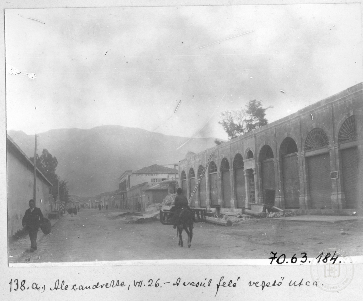 İskenderun'da Tren Yoluna Giden Sokak / 1914