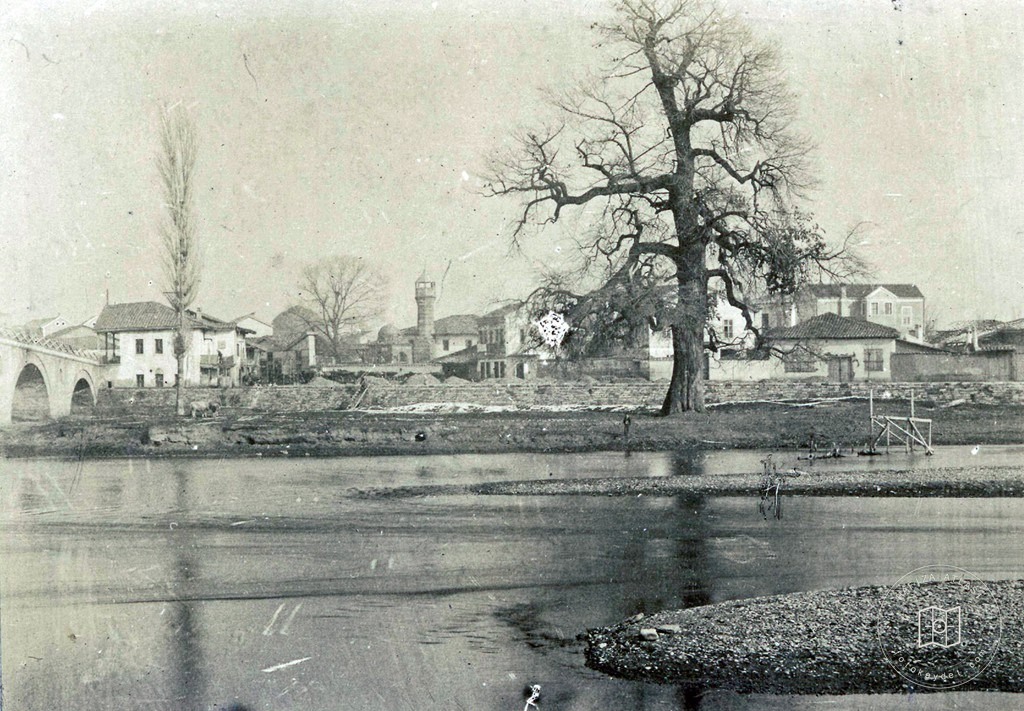 Vardar Nehri, Üsküp