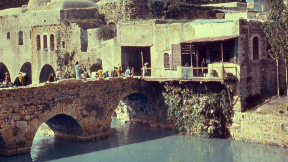 Rible yakınlarında Asi Nehri üzerindeki eski köprü