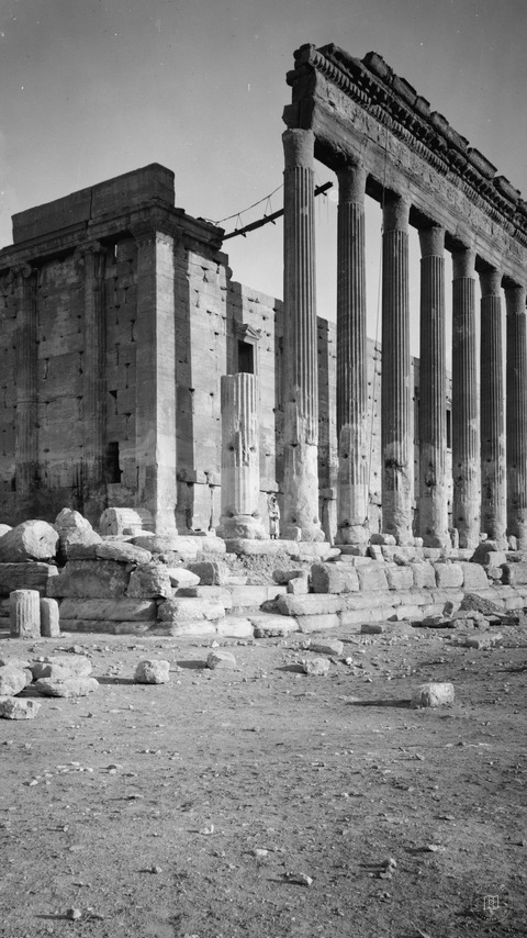 Palmira Bel Tapınağı’nın çevresindeki sütunlar
