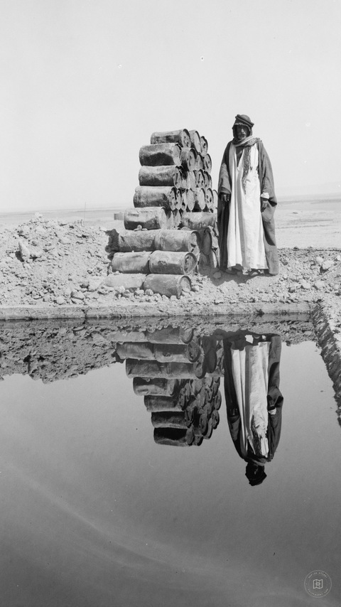 Gayara. Area of bituminous wells S. of Mosul. A pool of bitumen with vivid reflections