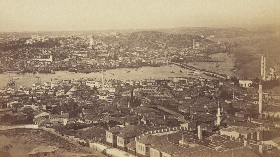 Beyazıt Kulesi'nden Galata ve Eminönü Yönü · Pascal Sébah Fotoğrafı · 1870