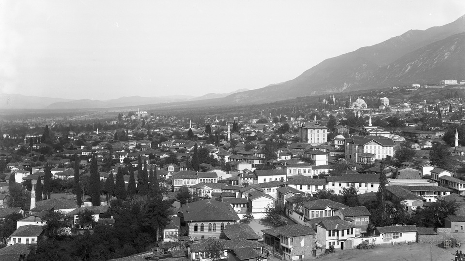 Emir Sultan ve Yeşil Cami Yönüne Bakış